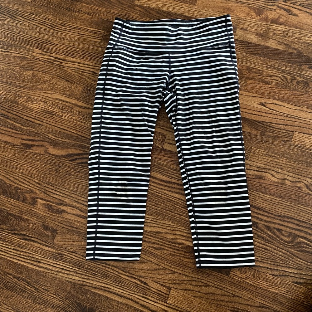 Athleta Capri Striped Leggings - size M